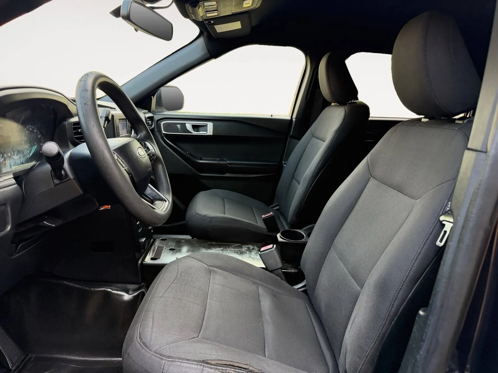 Ford Explorer photo 19