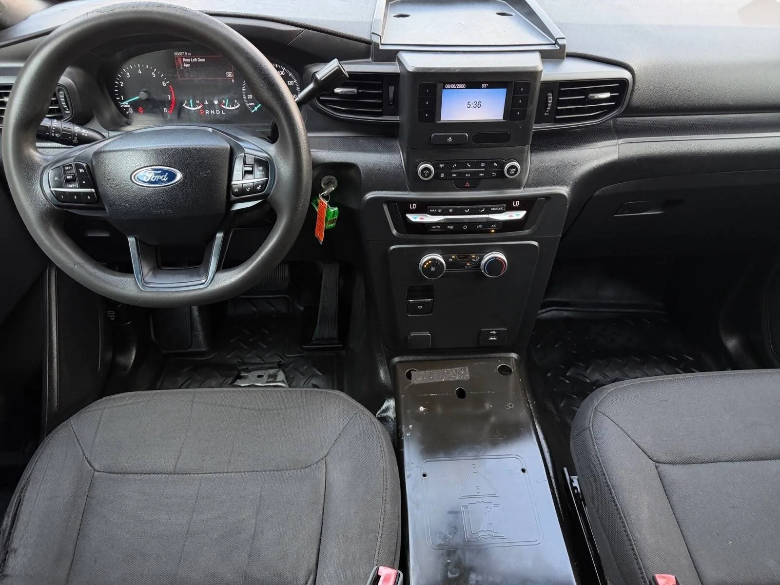Ford Explorer photo 21