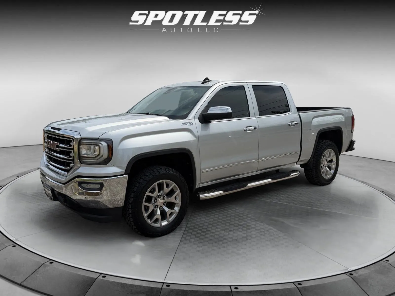 Silver 2018 GMC Sierra 1500 SLT for sale in San Antonio, TX