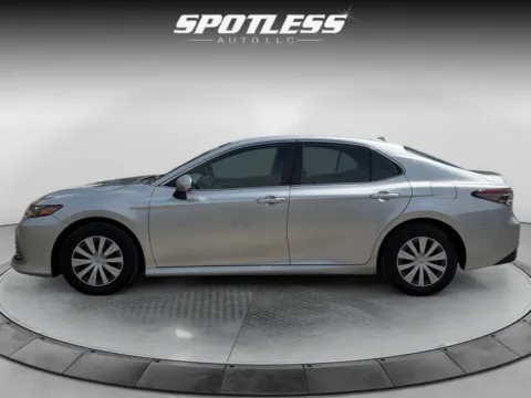 More photos of 2023 Toyota Camry Hybrid LE at Spotless Auto San Pedro, TX
