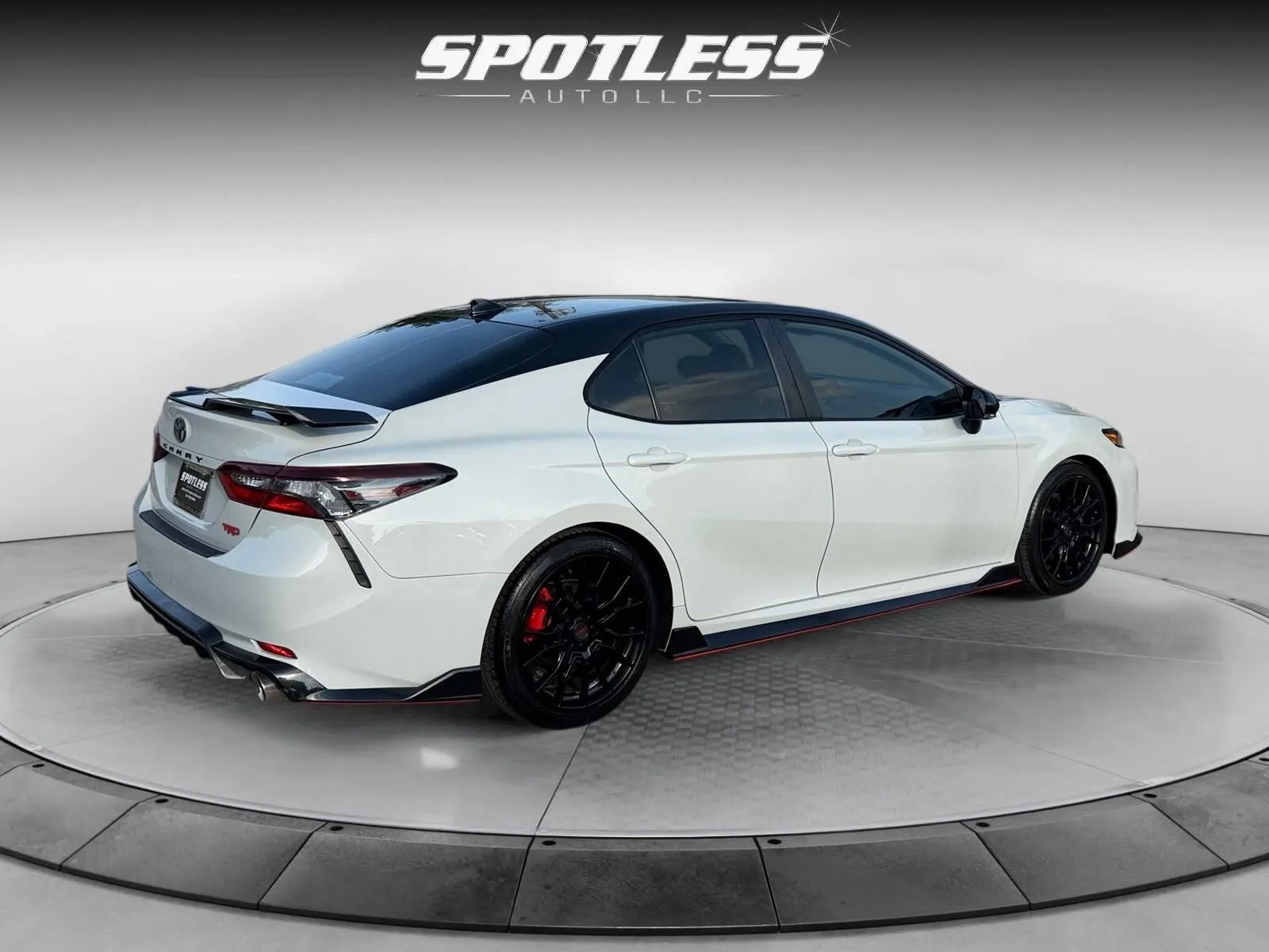 Toyota Camry photo 10