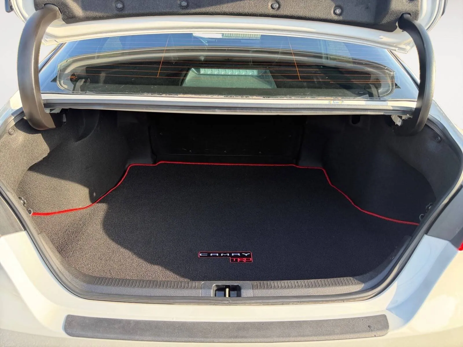 Toyota Camry photo 25