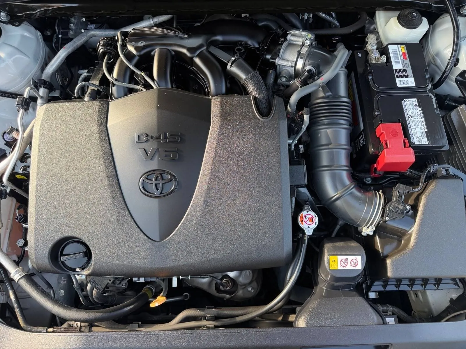 Toyota Camry photo 16