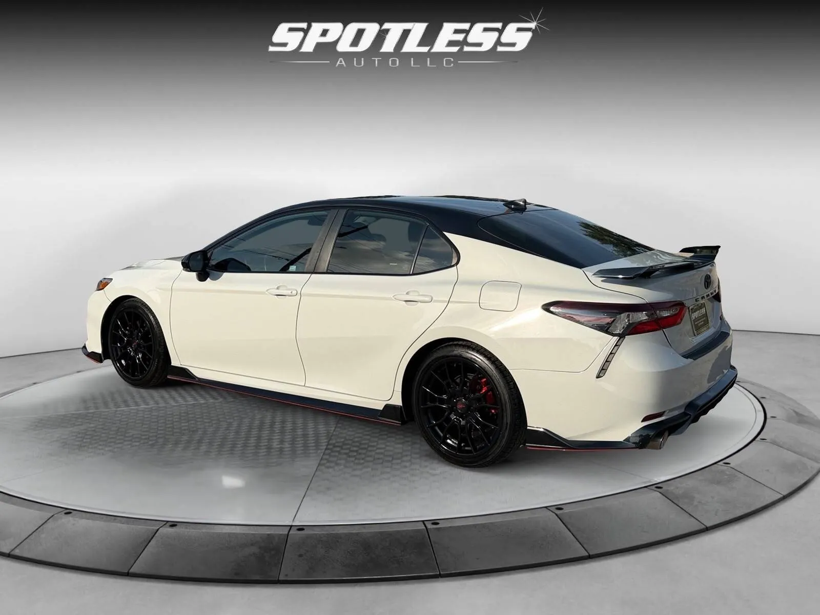 Toyota Camry photo 4