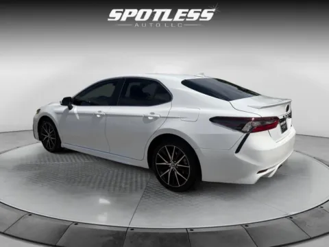 More photos of 2021 Toyota Camry SE at Spotless Auto San Pedro, TX