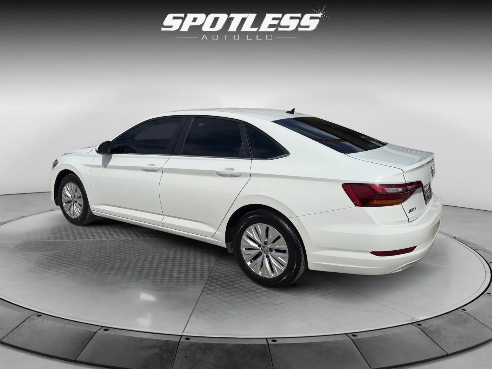Volkswagen Jetta photo 5
