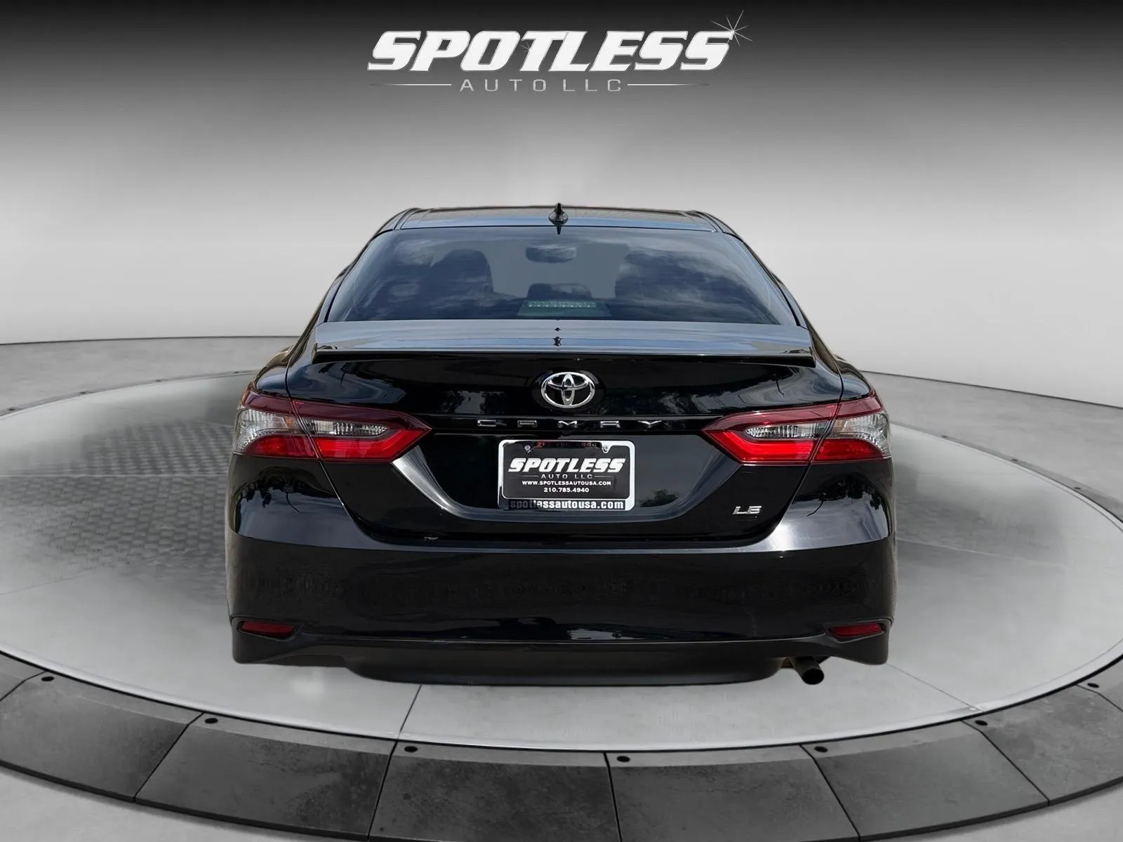 Toyota Camry photo 6
