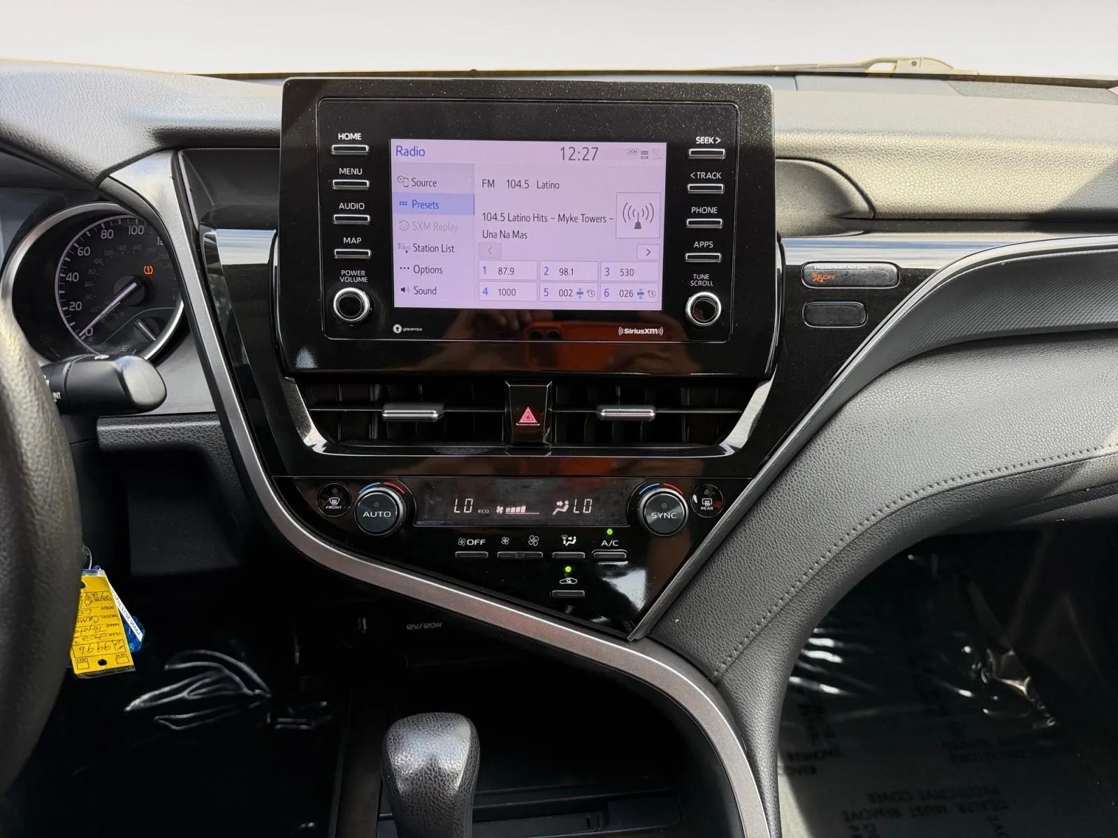 Toyota Camry photo 22