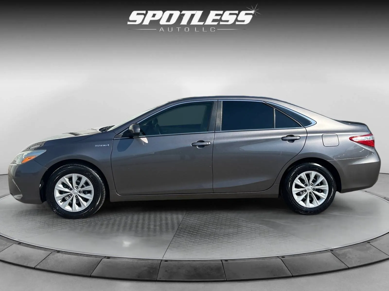 Toyota Camry photo 4