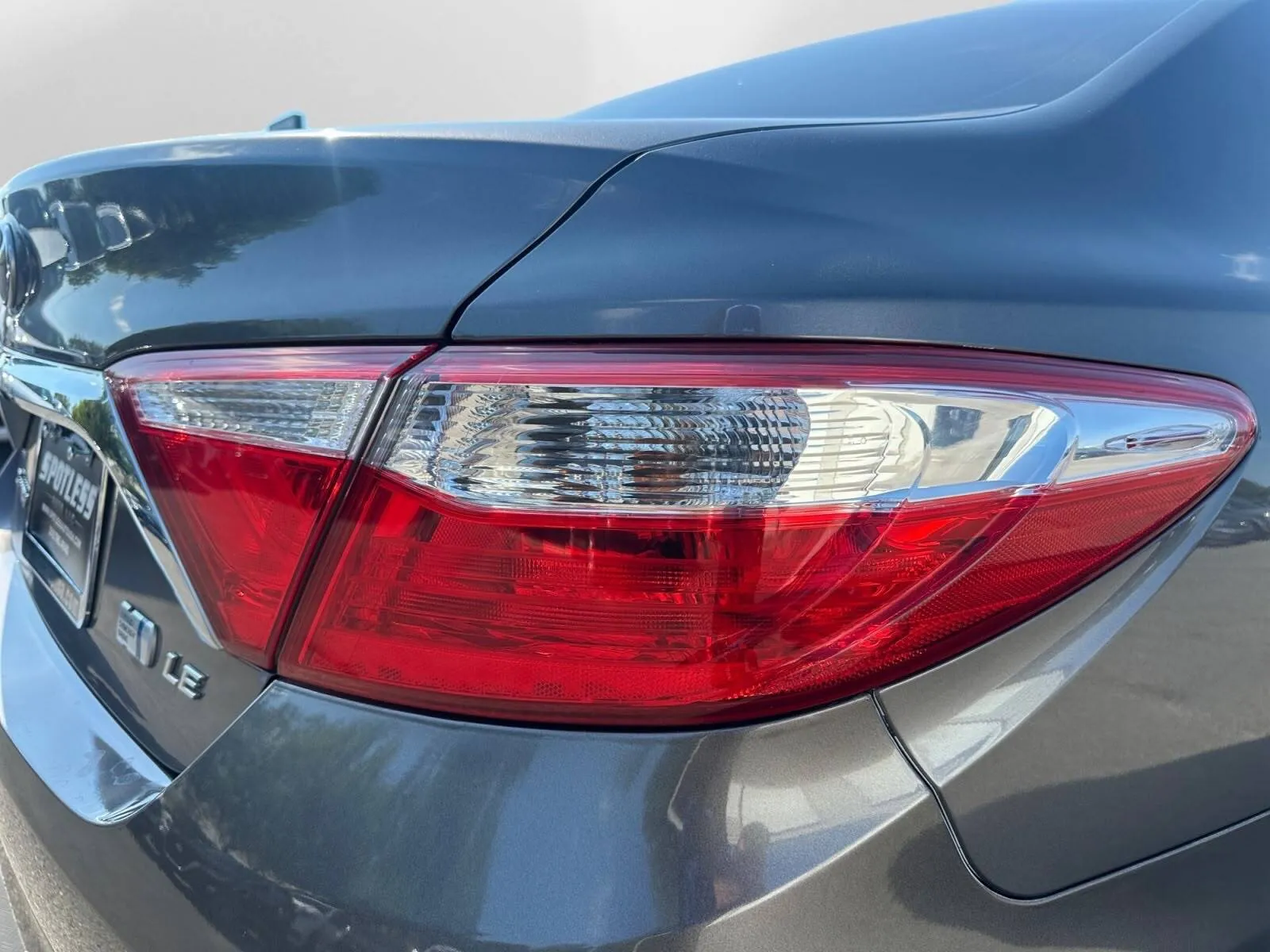 Toyota Camry photo 13