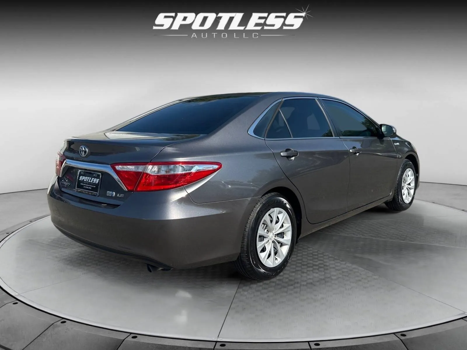 Toyota Camry photo 7