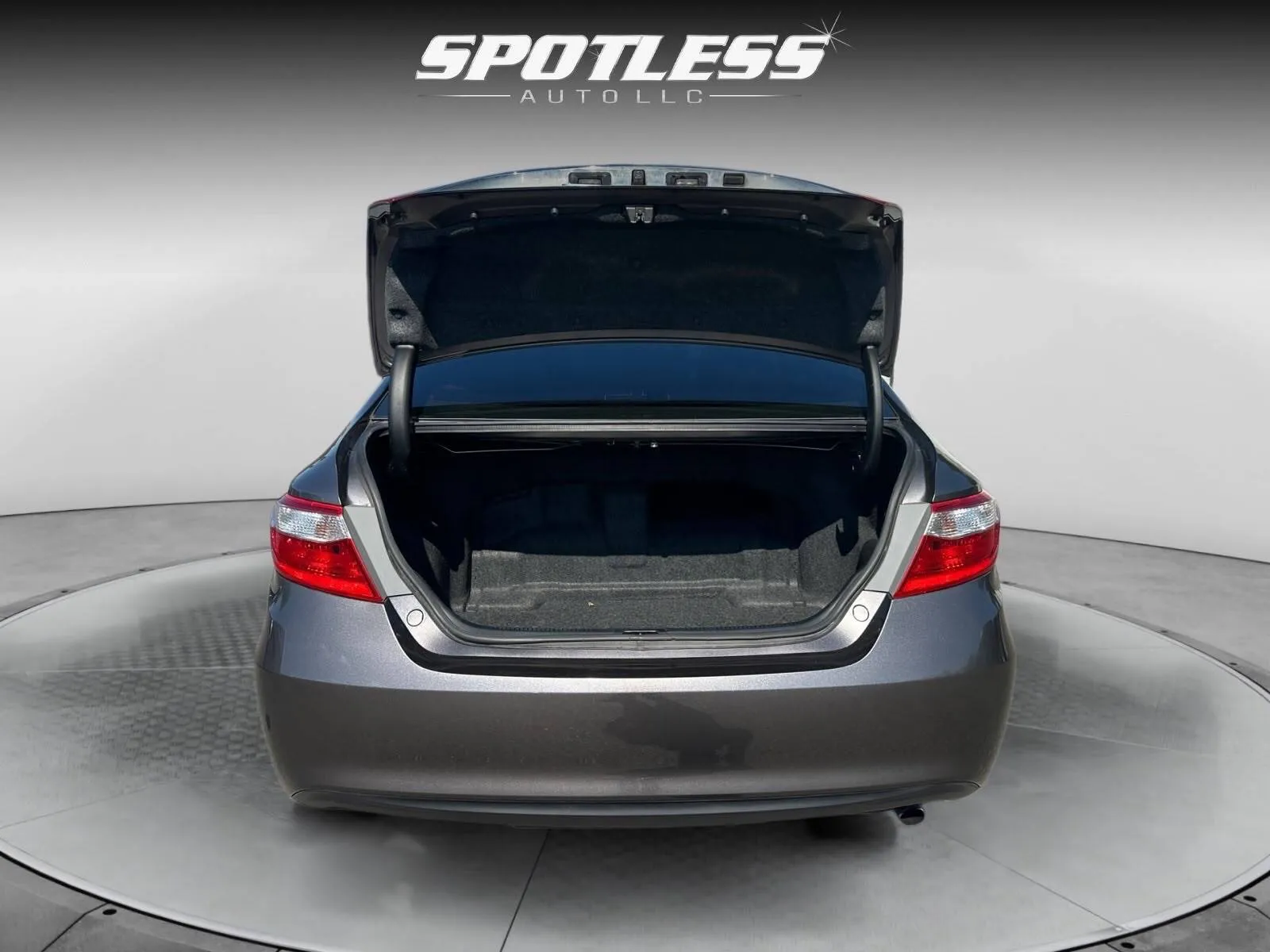 Toyota Camry photo 27