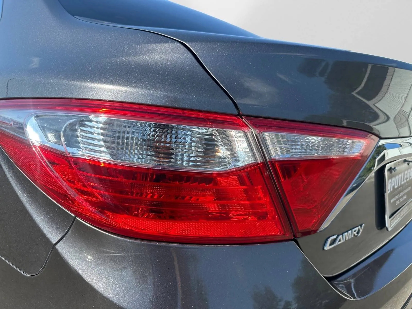 Toyota Camry photo 12