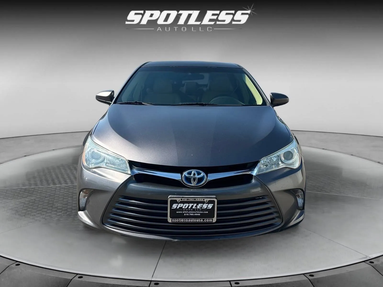 Toyota Camry photo 10