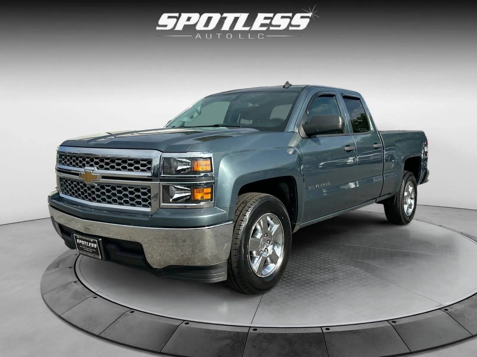 Gray 2014 Chevrolet Silverado 1500 LT for sale in San Antonio, TX