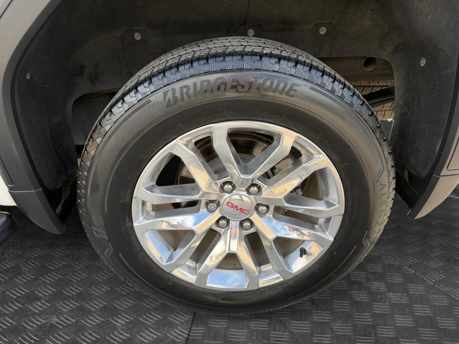 GMC Sierra photo 14