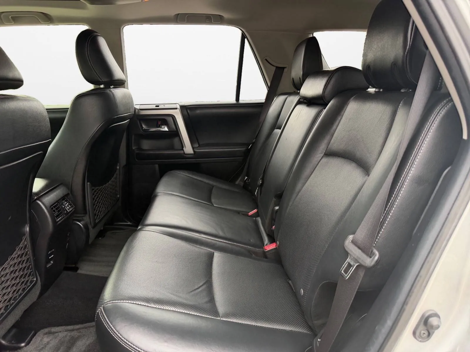 Toyota 4Runner photo 24