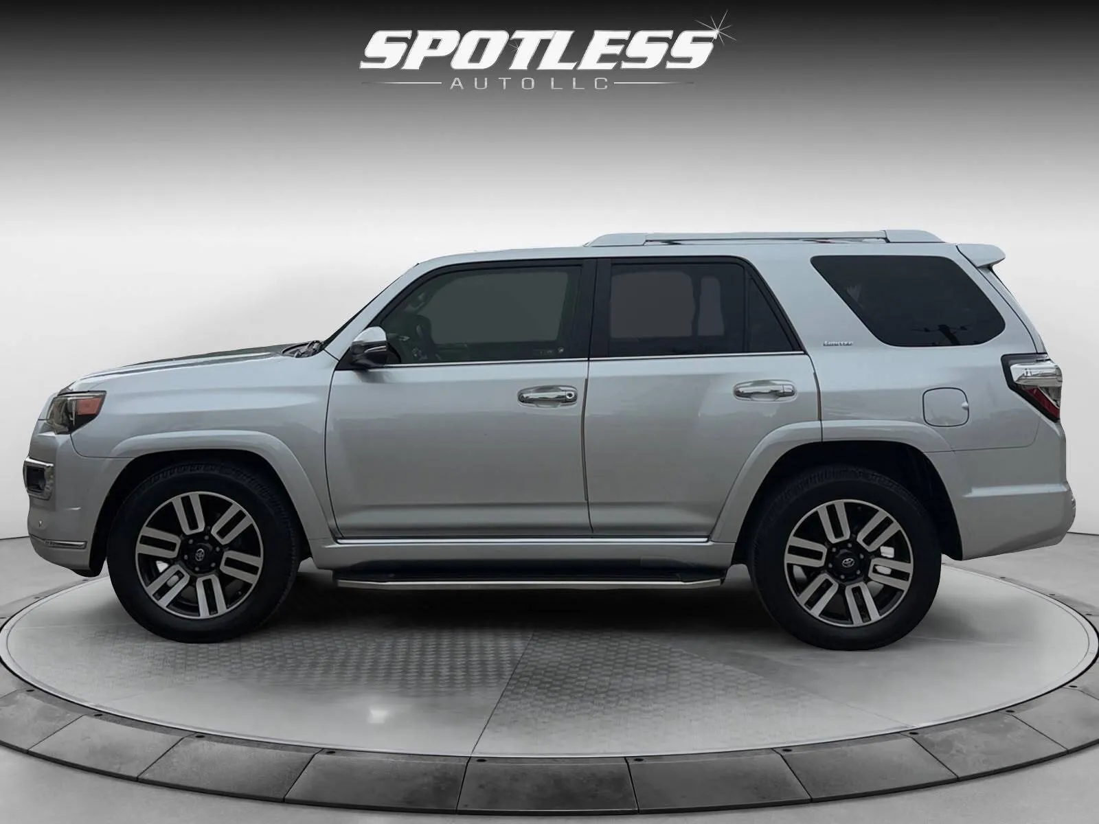 Toyota 4Runner photo 4