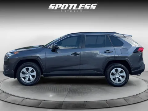 More photos of 2019 Toyota RAV4 LE at Spotless Auto San Pedro, TX