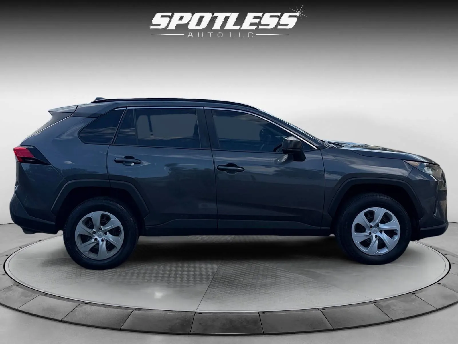 Toyota RAV4 photo 8