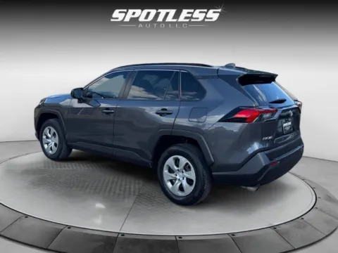More photos of 2019 Toyota RAV4 LE at Spotless Auto San Pedro, TX