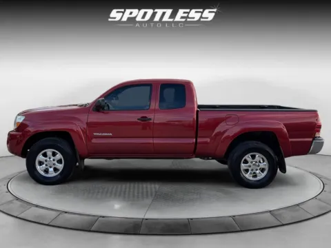 More photos of 2005 Toyota Tacoma PreRunner V6 at Spotless Auto San Pedro, TX