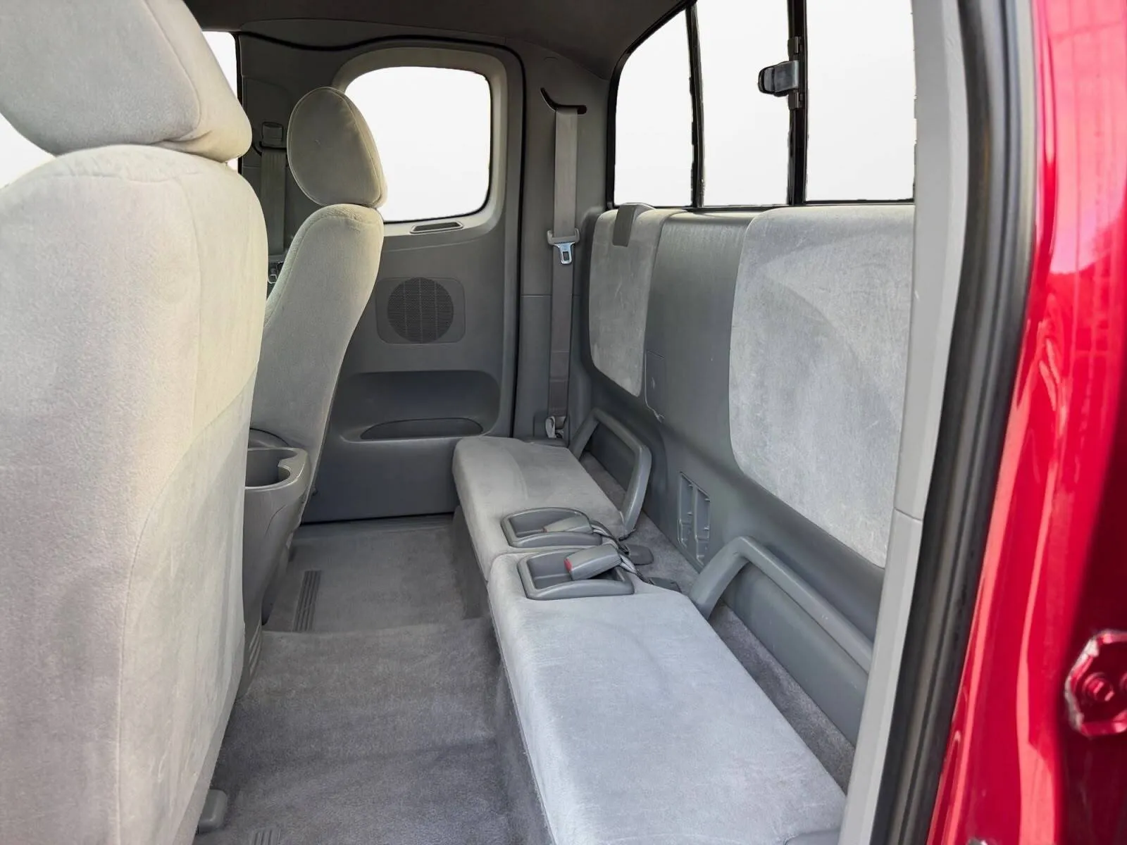 Toyota Tacoma photo 24