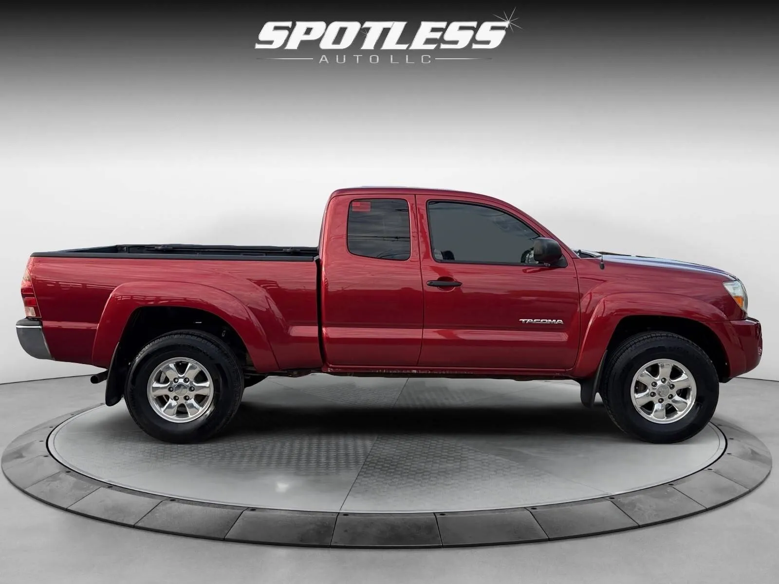 Toyota Tacoma photo 8