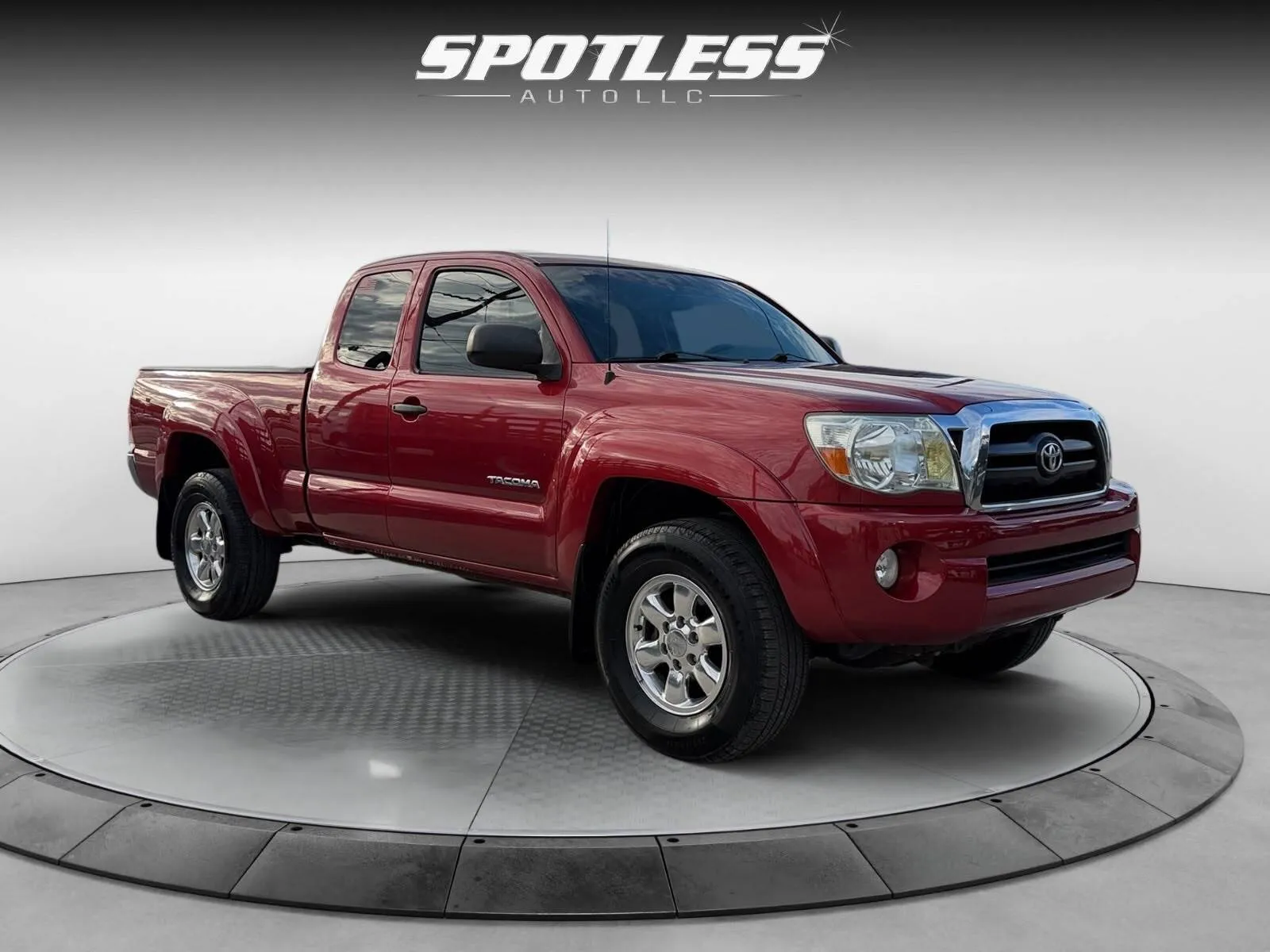 Toyota Tacoma photo 11