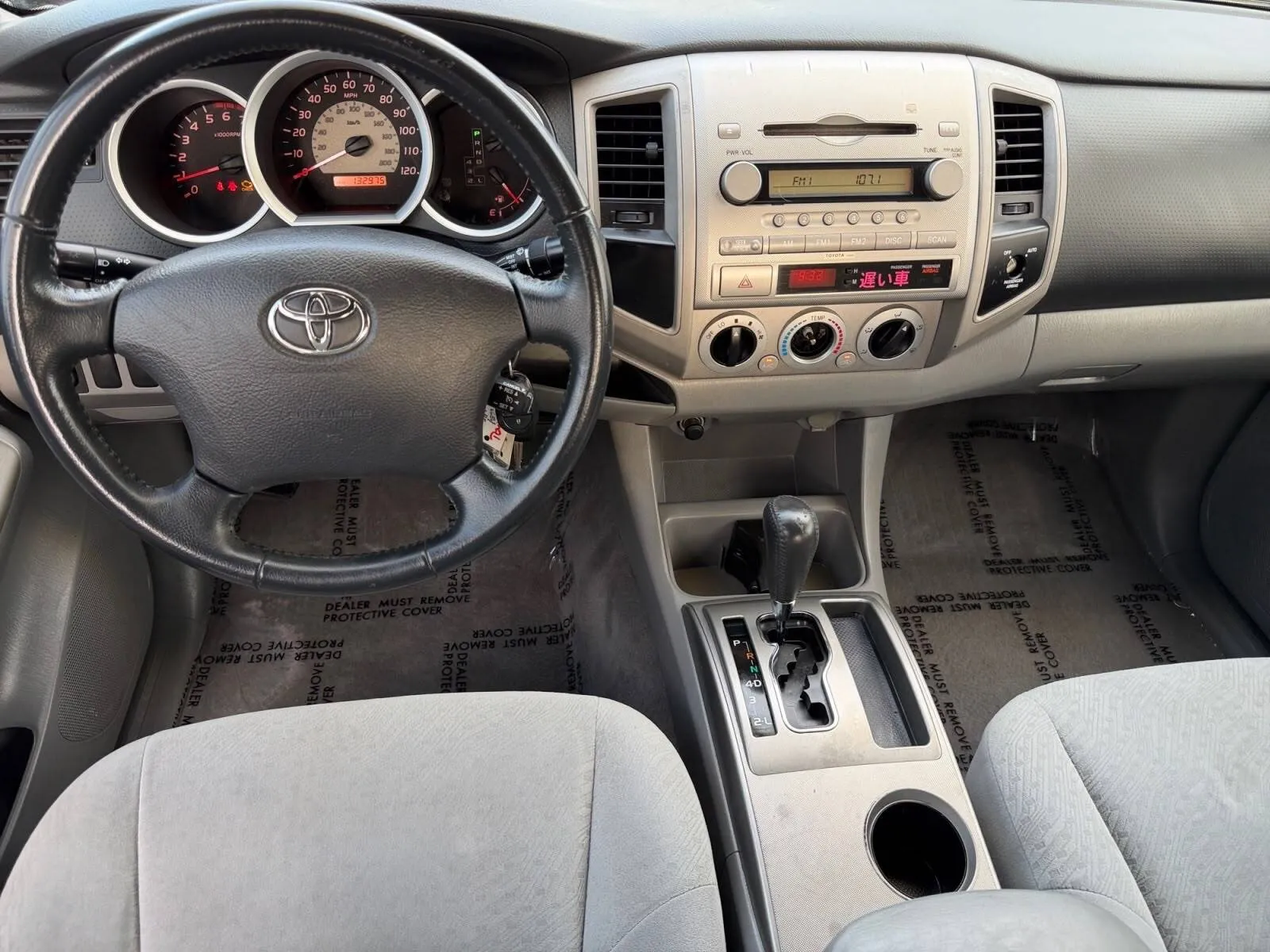 Toyota Tacoma photo 21