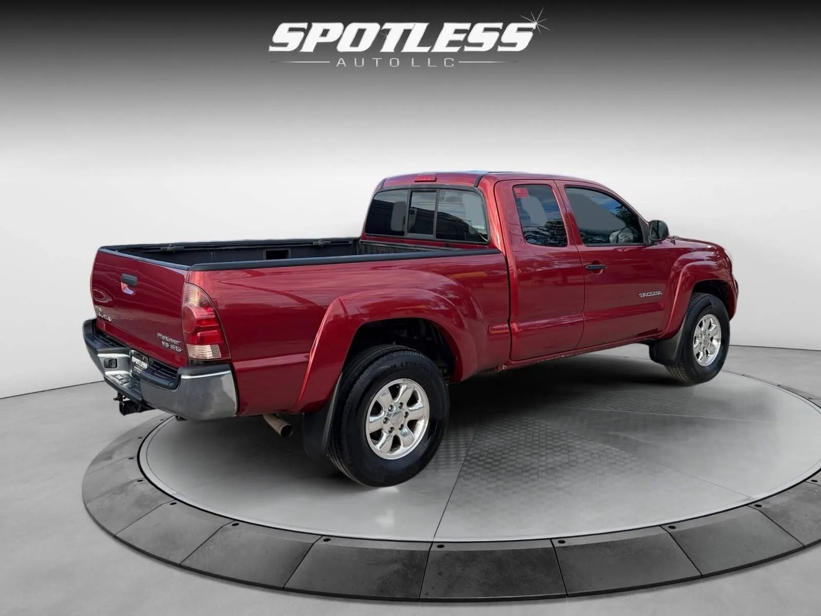 Toyota Tacoma photo 7
