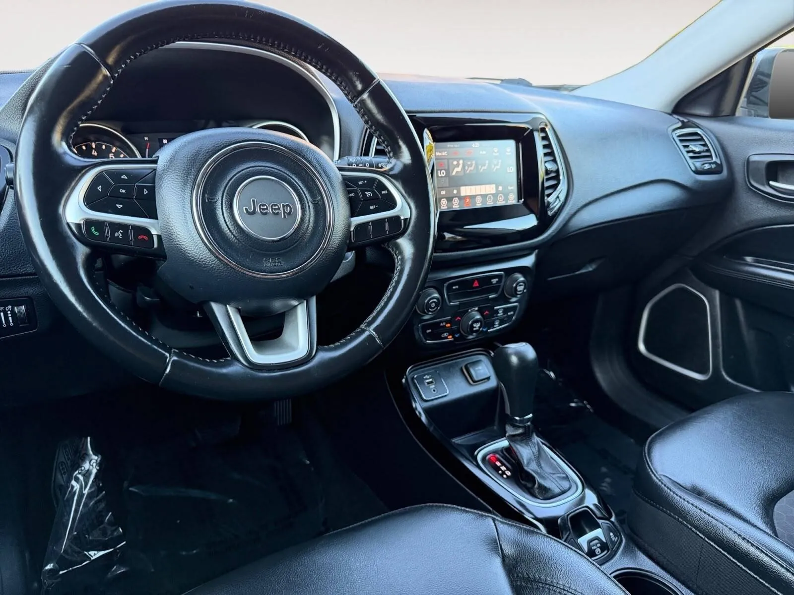 Jeep Compass photo 21