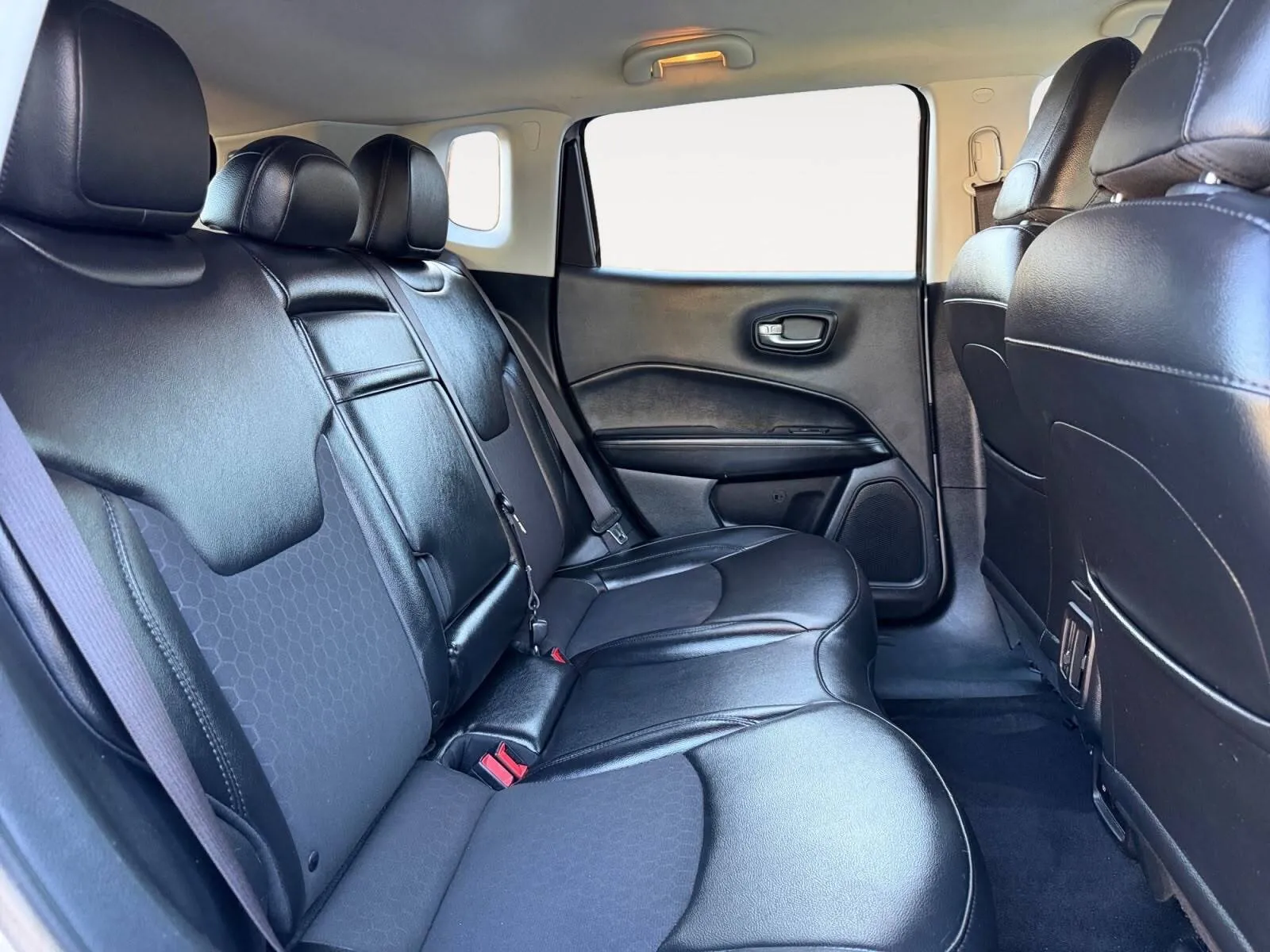 Jeep Compass photo 23