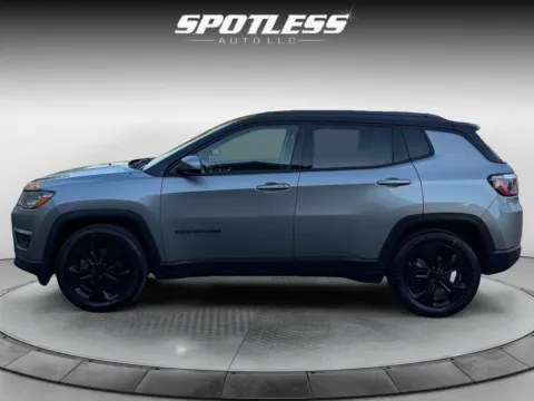 More photos of 2019 Jeep Compass Altitude at Spotless Auto San Pedro, TX