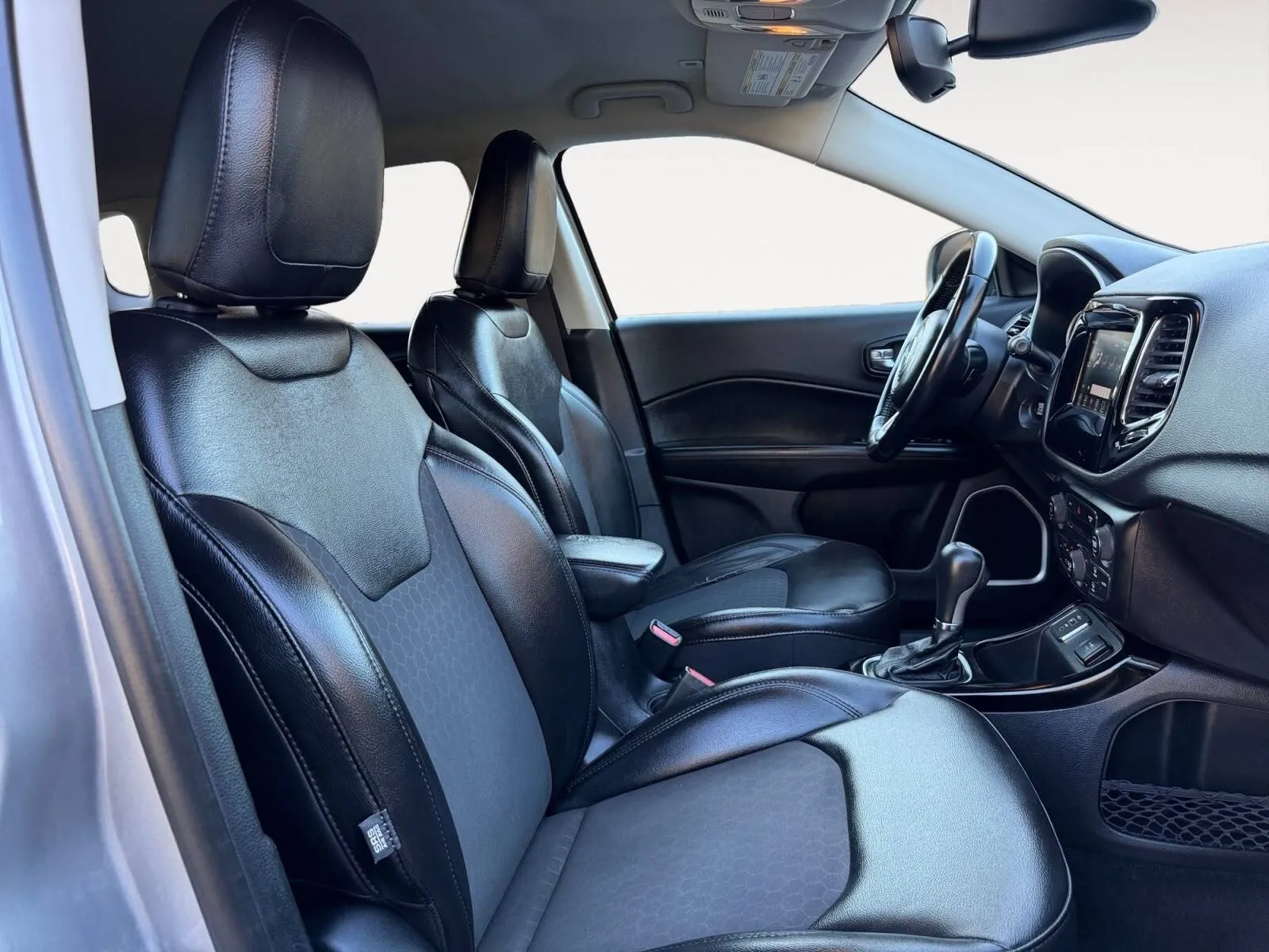 Jeep Compass photo 24