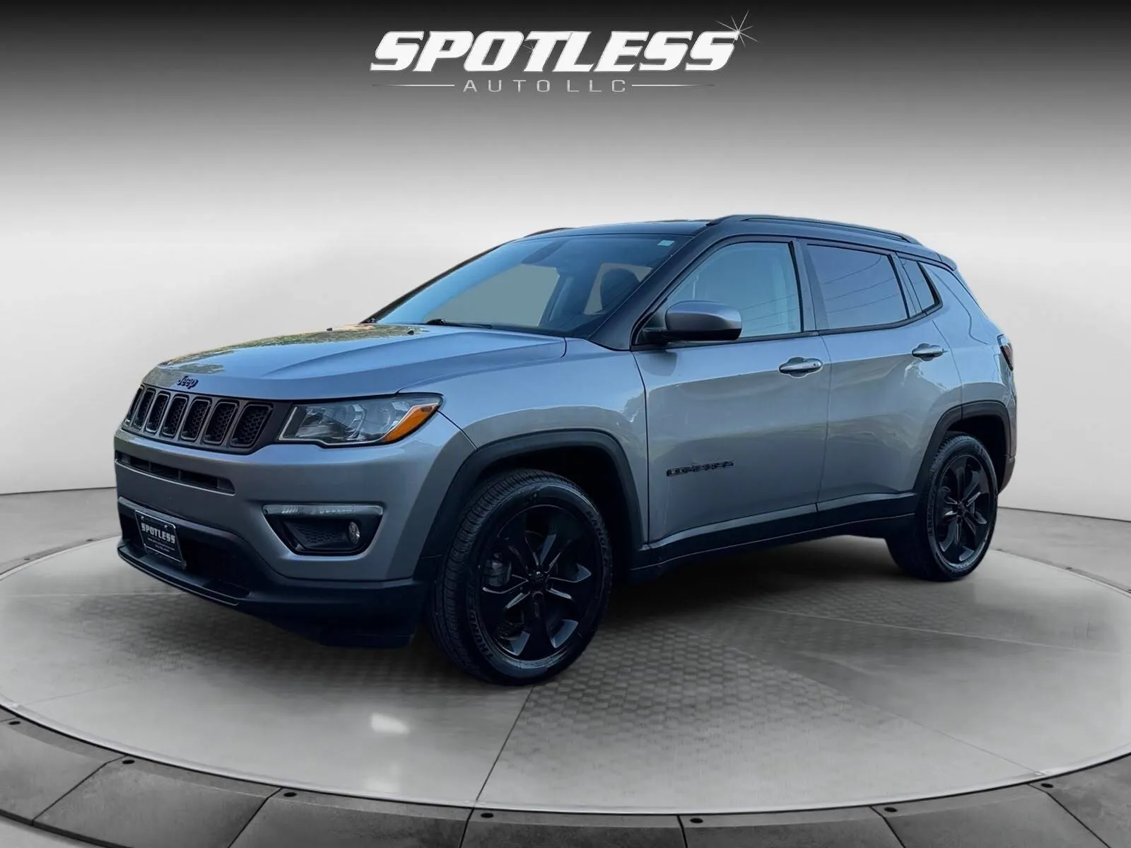 Silver 2019 Jeep Compass Altitude for sale in San Antonio, TX