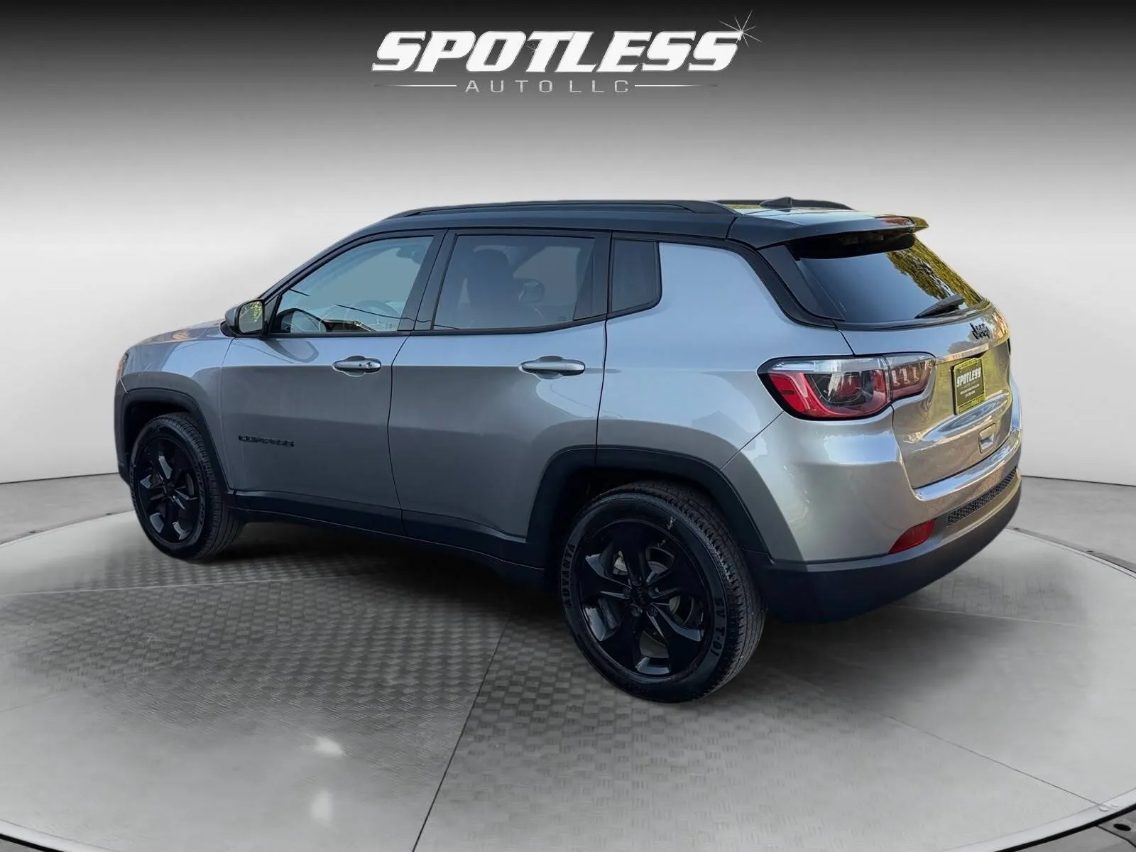 Jeep Compass photo 5