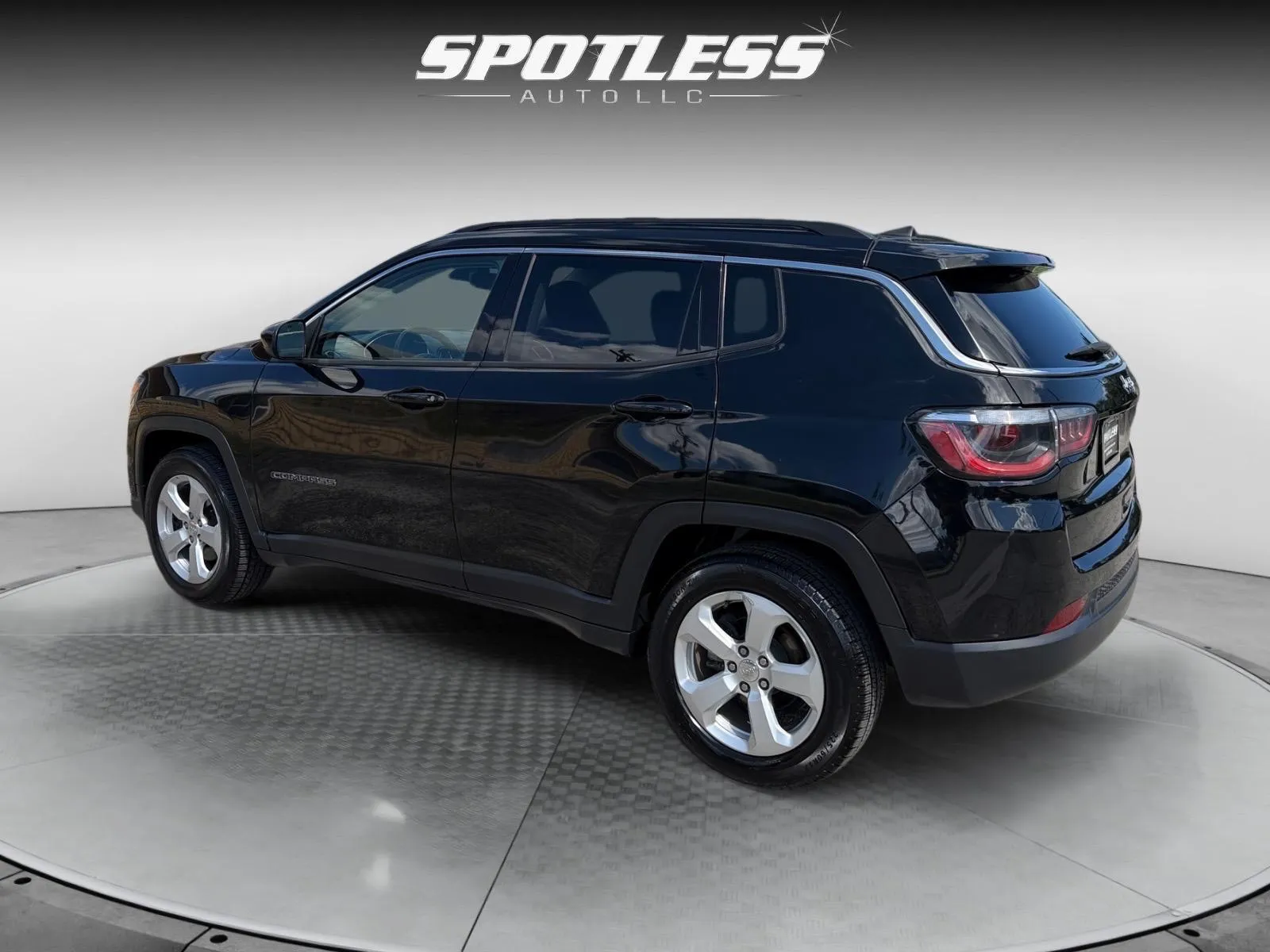 Jeep Compass photo 5