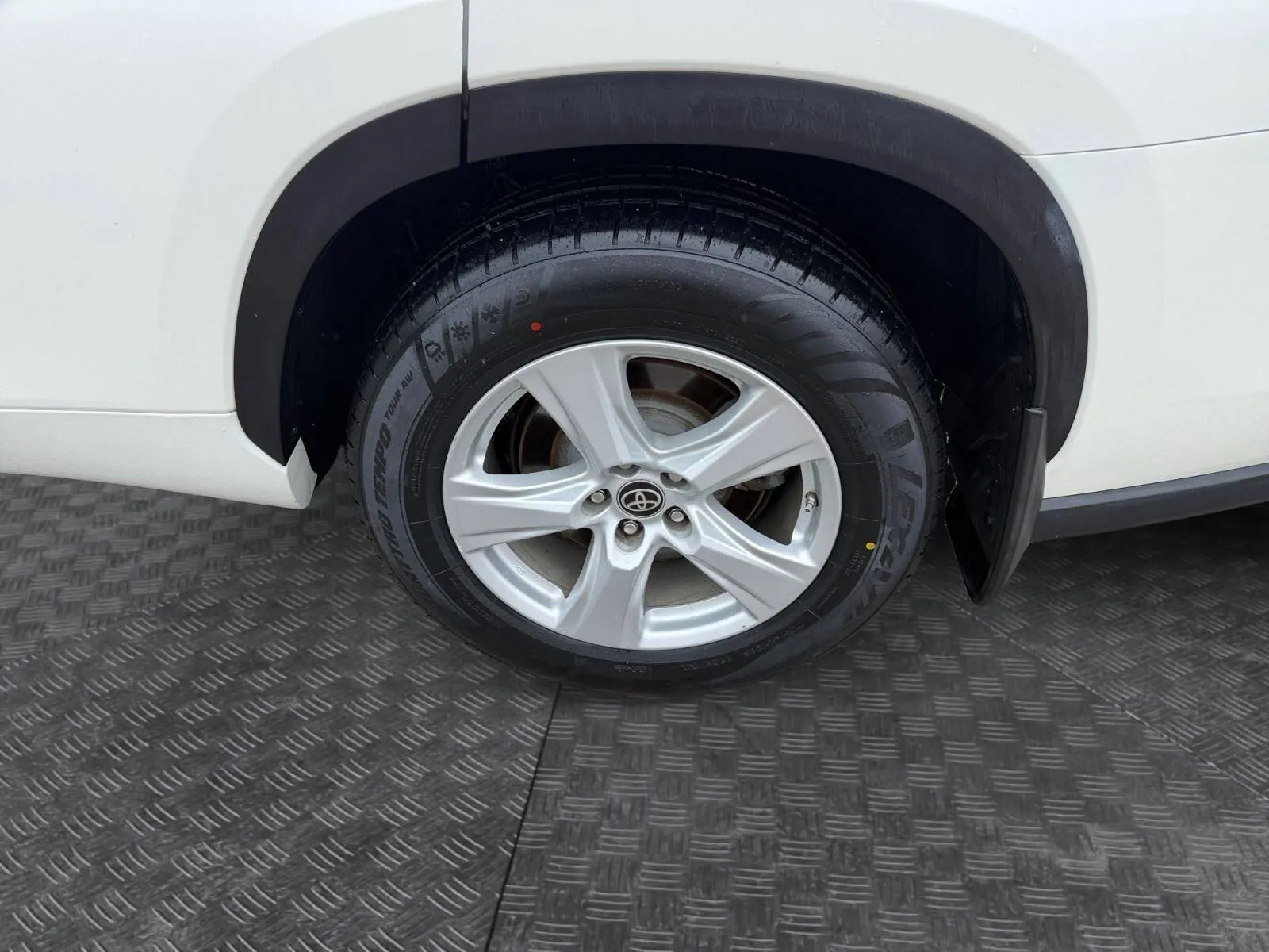 Toyota Highlander photo 14