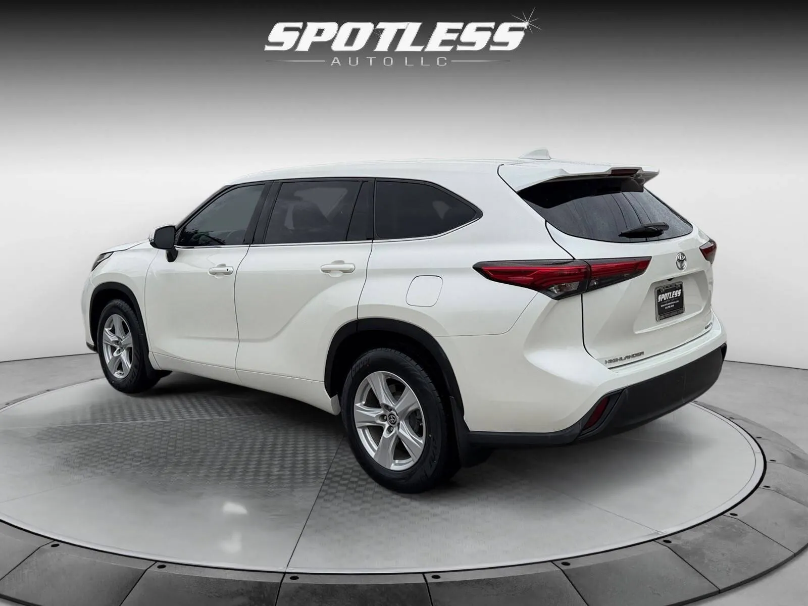 Toyota Highlander photo 5