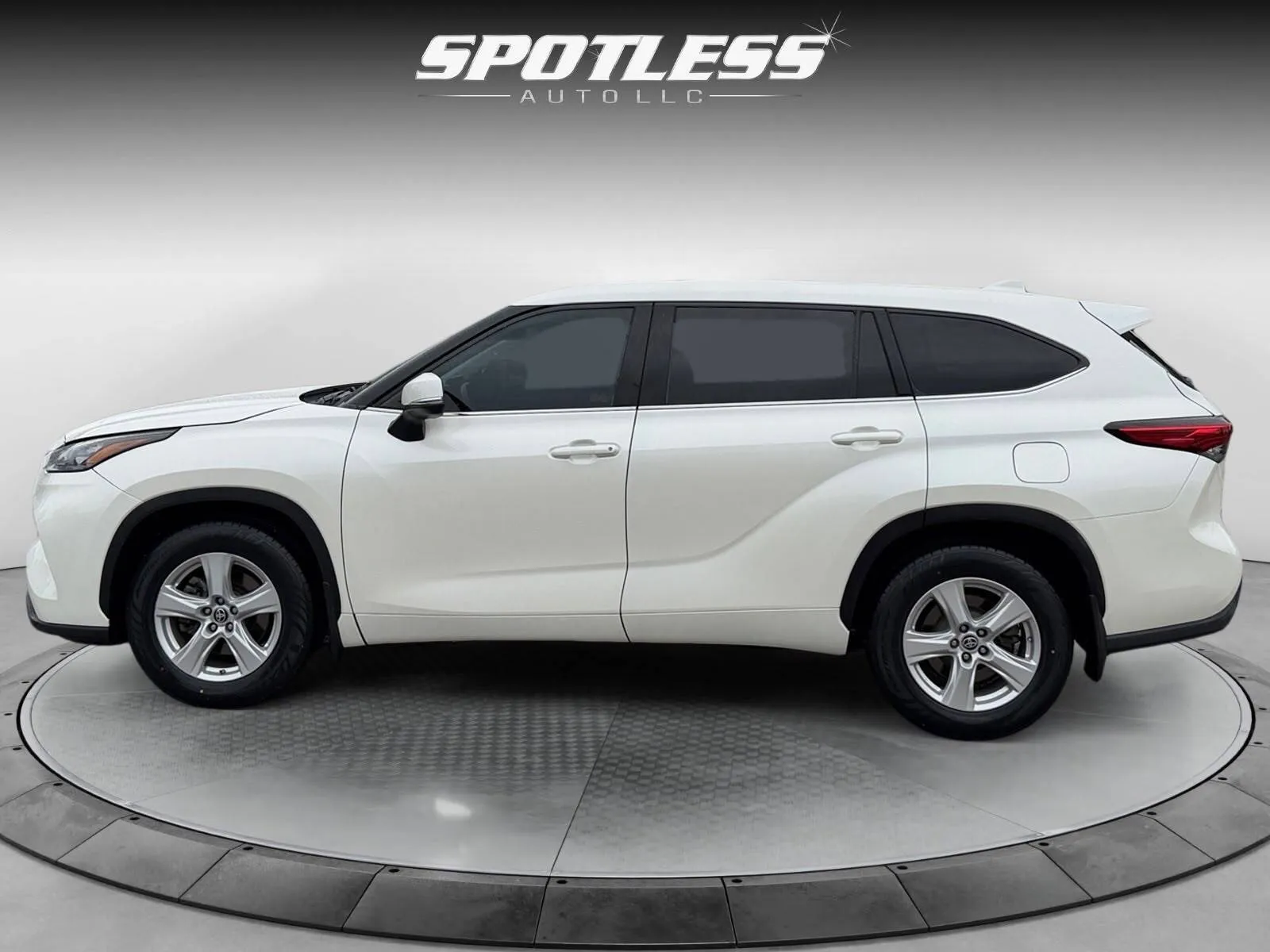 Toyota Highlander photo 4