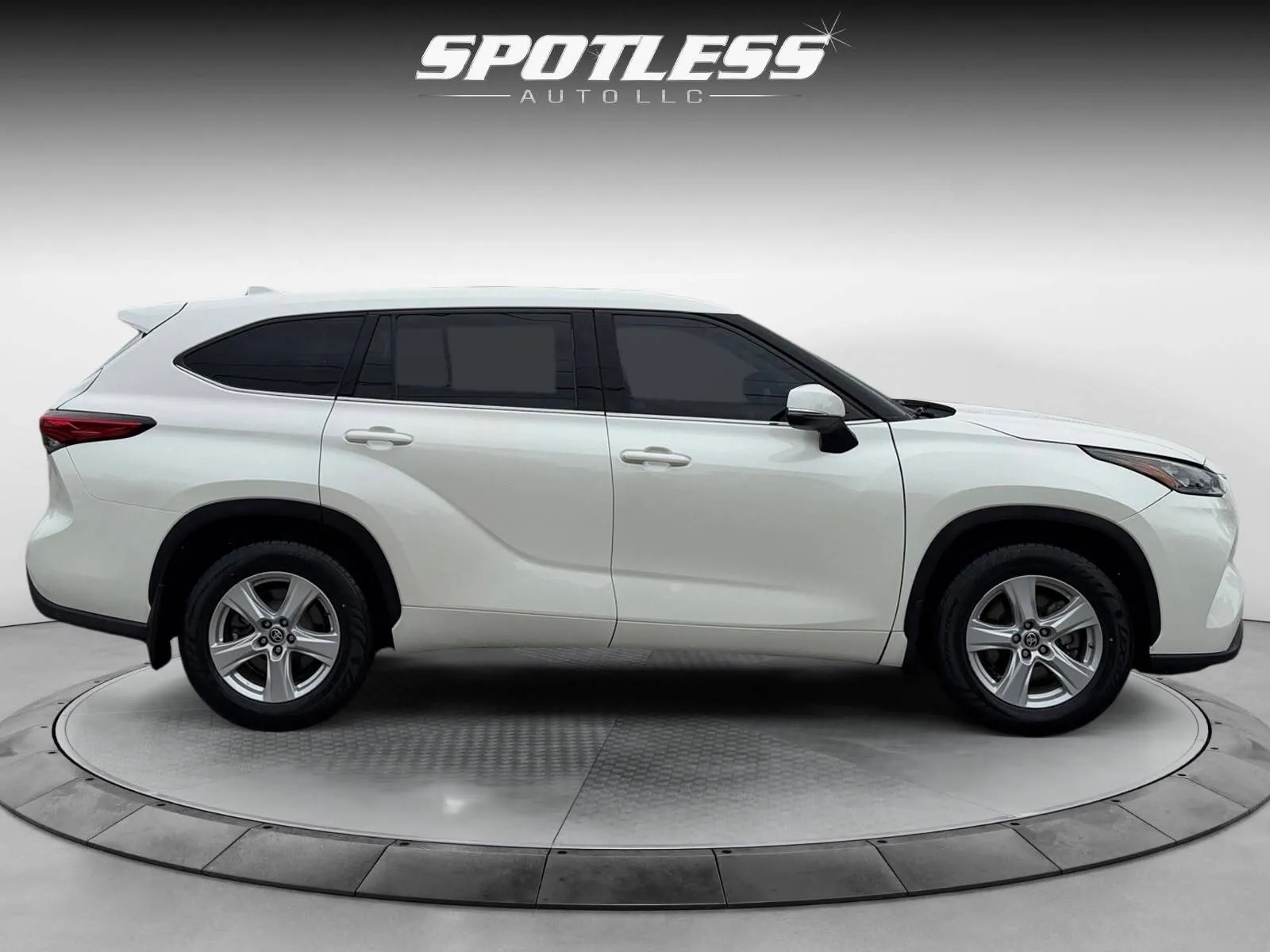 Toyota Highlander photo 8