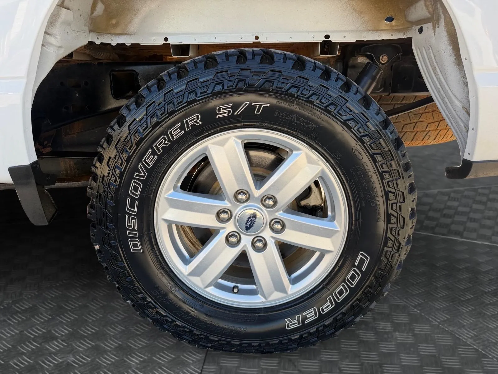 Ford F-150 photo 14