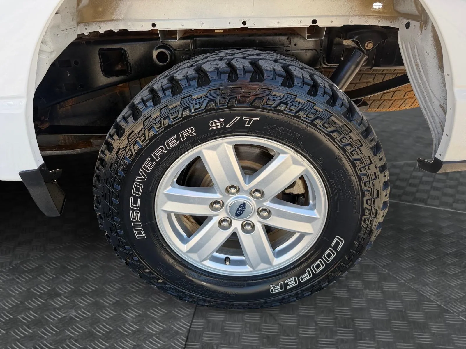 Ford F-150 photo 13