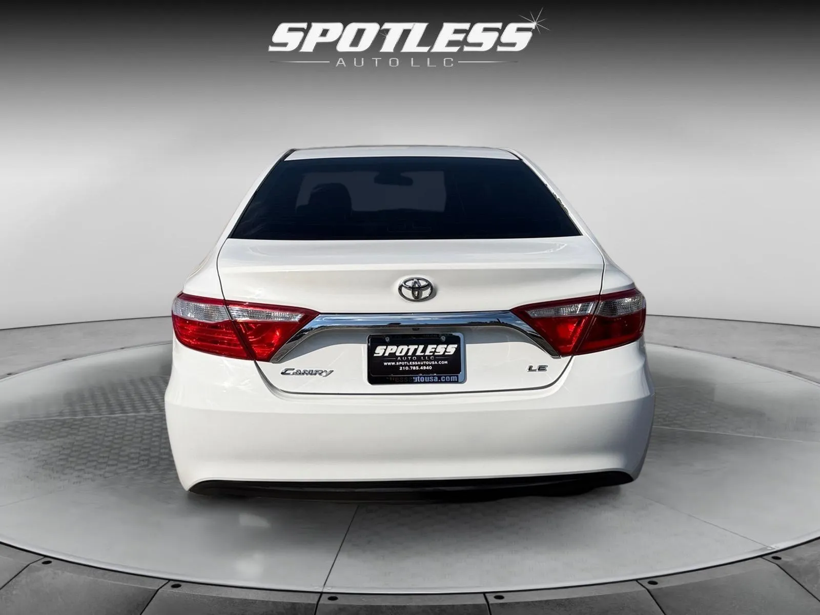 Toyota Camry photo 6