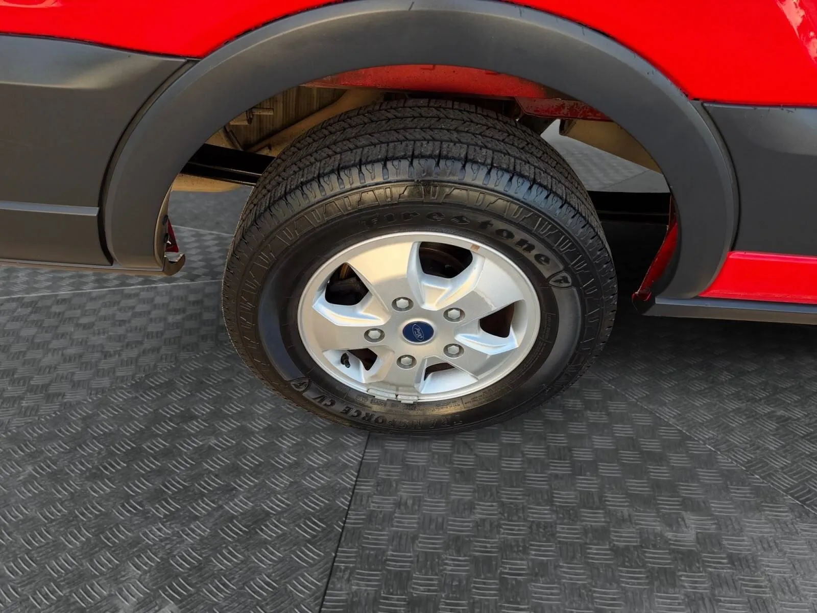 Ford Transit photo 15