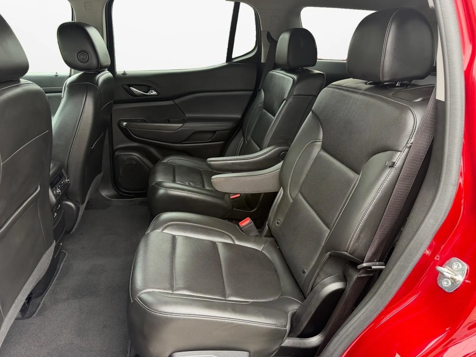 GMC Acadia photo 22