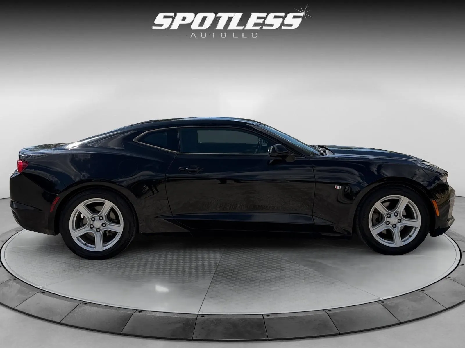 Chevrolet Camaro photo 8