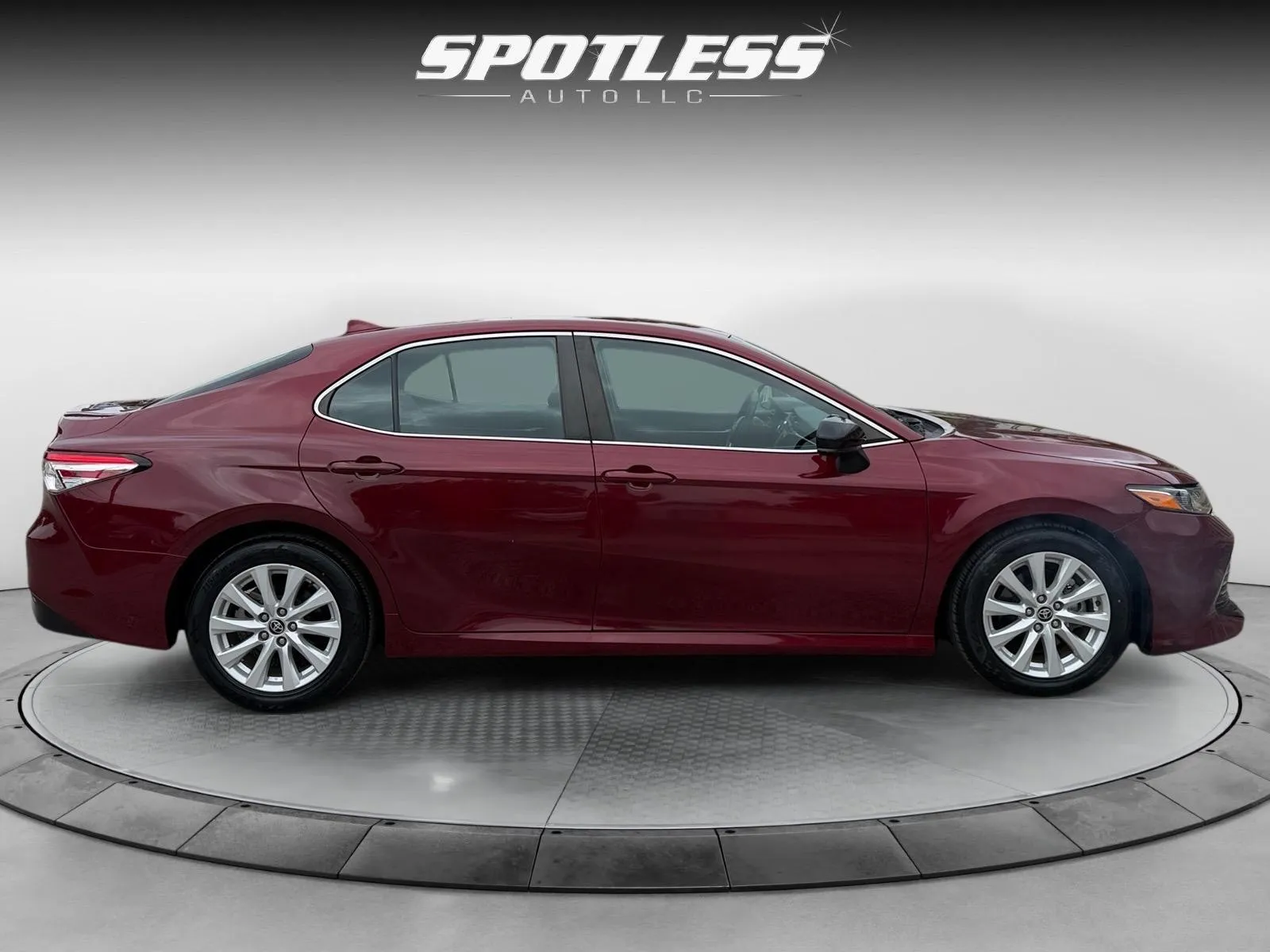 Toyota Camry photo 8