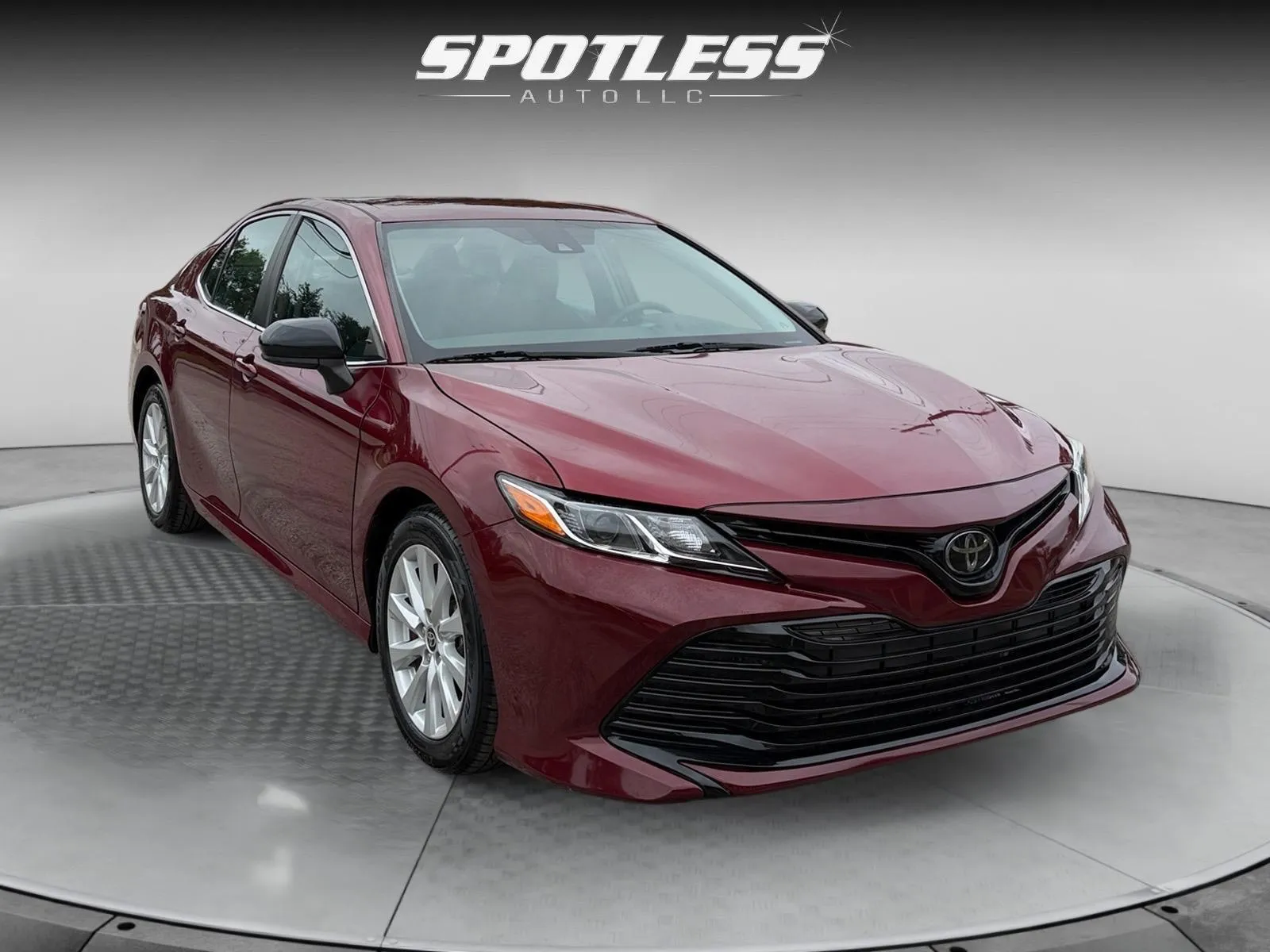 Toyota Camry photo 9